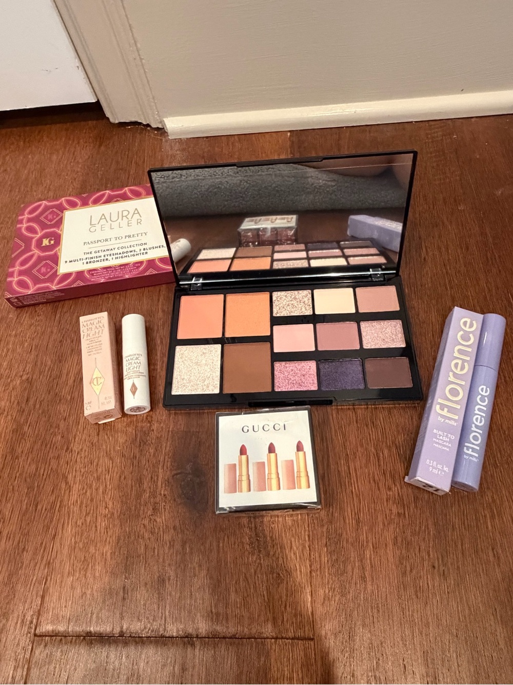 Laura Geller Eyeshadow Palette — Pink & Peach Shades